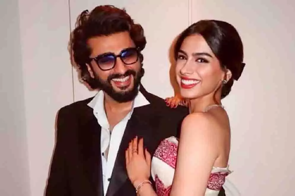 Arjun Kapoor ने बहन खुशी कपूर को बताया पिताजी की पसंदीदा संतान Arjun Kapoor ने बहन खुशी कपूर को बताया पिताजी की पसंदीदा संतान