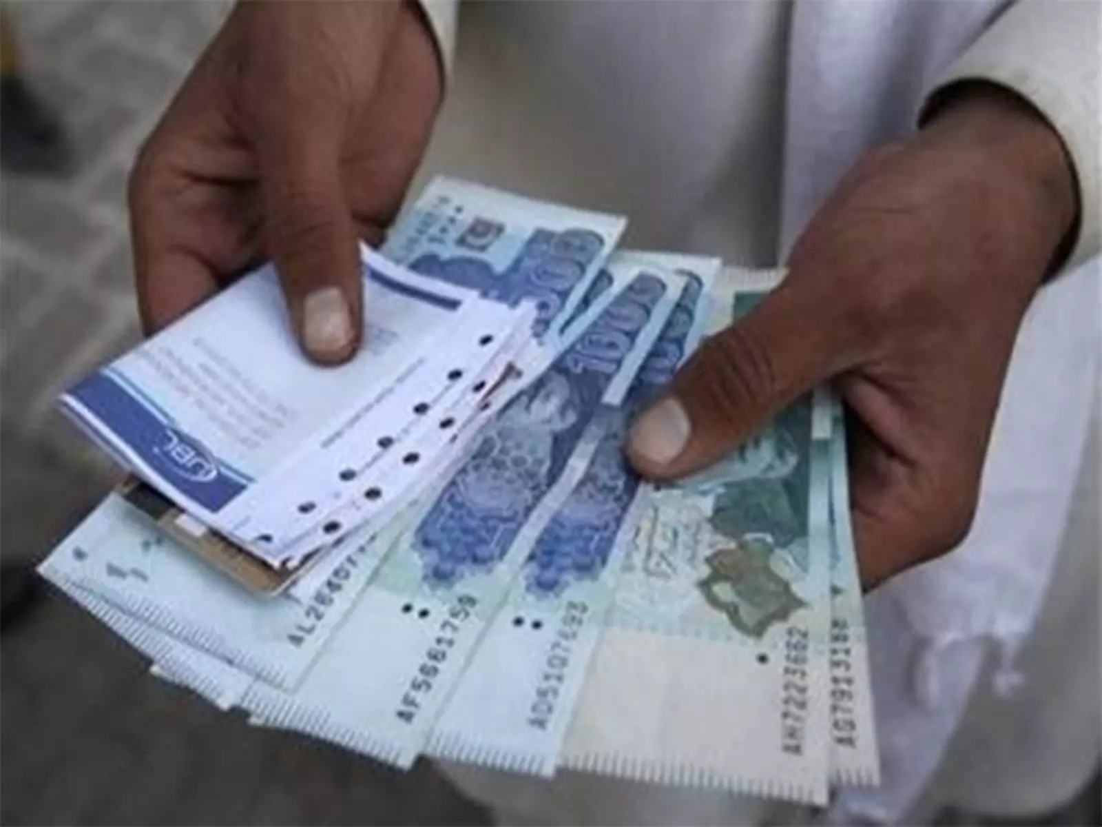 Pakistan में नकली कर उछाल उजागर, व्यवस्था अभी भी ध्वस्त Pakistan में नकली कर उछाल उजागर, व्यवस्था अभी भी ध्वस्त