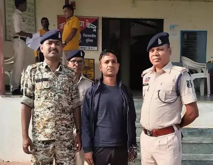 ऑपरेशन शंखनाद में 10 गोवंश बरामद, फरार गौ तस्कर इमरोज़ अंसारी गिरफ्तार ऑपरेशन शंखनाद में 10 गोवंश बरामद, फरार गौ तस्कर इमरोज़ अंसारी गिरफ्तार