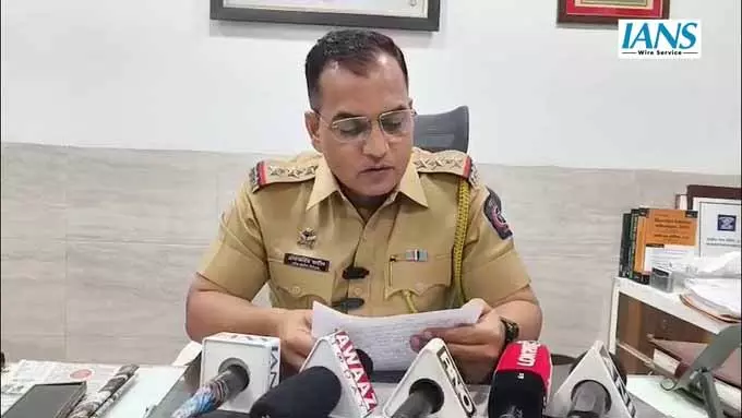 वाशी निवासी अरुण कुमार राजभर पर पुलिस ने दर्ज किया मामला, तुर्भे थाना सक्रिय वाशी निवासी अरुण कुमार राजभर पर पुलिस ने दर्ज किया मामला, तुर्भे थाना सक्रिय