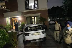 Chandigarh: सेक्टर 38 में होटल व्यवसायी के घर पर देर रात गोलीबारी