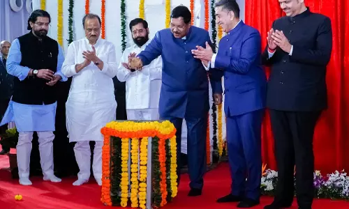 अदालतें सिर्फ इमारतें नहीं बल्कि लोकतांत्रिक मूल्यों का प्रतीक हैं: सीजेआई गवई अदालतें सिर्फ इमारतें नहीं बल्कि लोकतांत्रिक मूल्यों का प्रतीक हैं: सीजेआई गवई