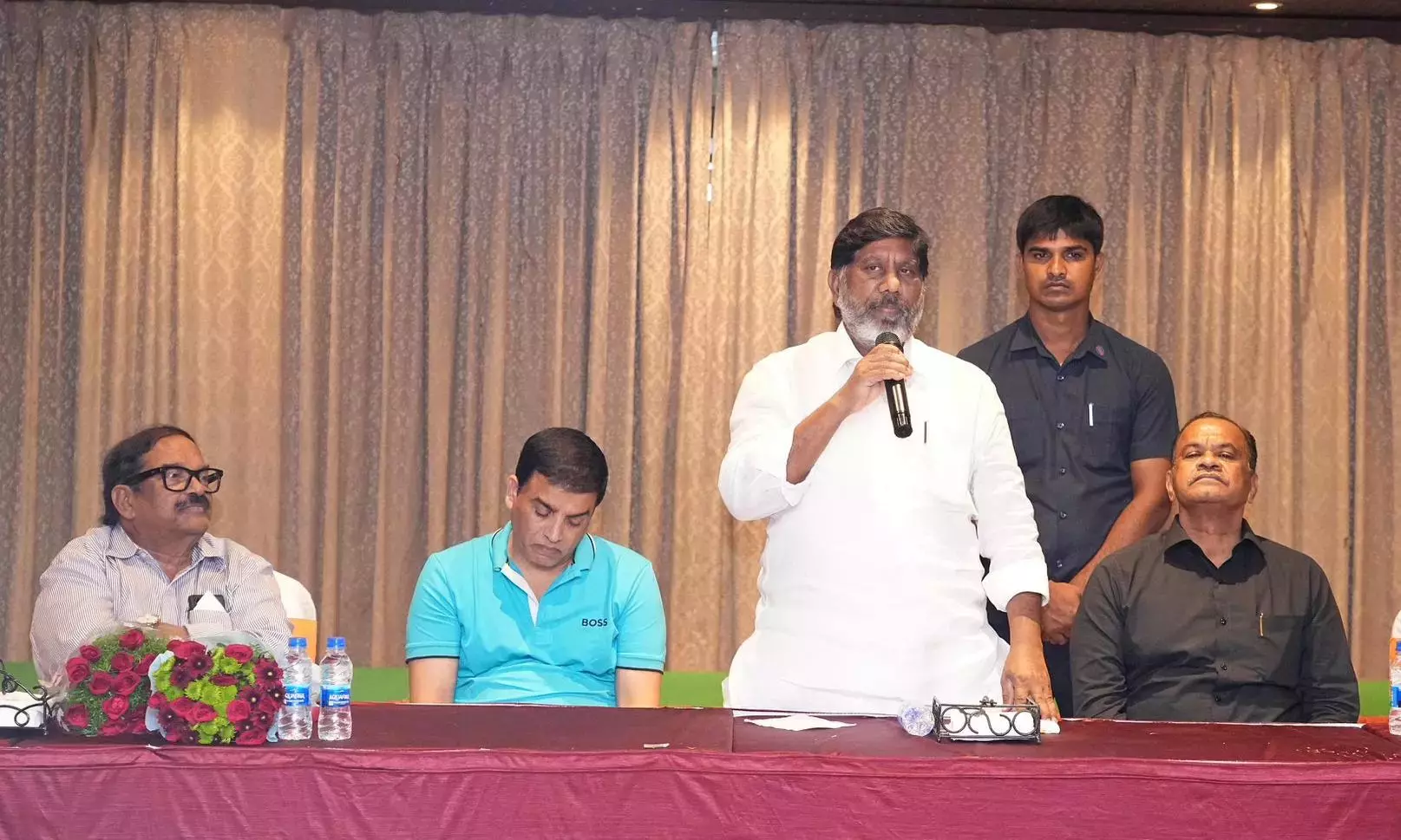 TG विश्व स्तरीय फिल्म सिटी पर विचार कर रहे हैं भट्टी TG विश्व स्तरीय फिल्म सिटी पर विचार कर रहे हैं भट्टी