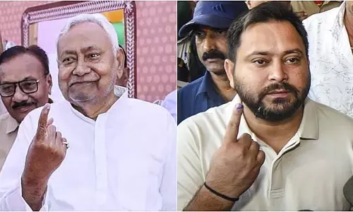 Bihar elections : नीतीश कुमार और तेजस्वी यादव ने अपना वोट डाला Bihar elections : नीतीश कुमार और तेजस्वी यादव ने अपना वोट डाला