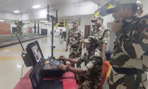 बम की धमकी के बाद एयरपोर्ट को खाली कराया, फिर...