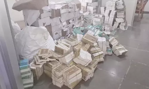तुमकुर यूनिवर्सिटी लाइब्रेरी का नाम: किताबों के कलेक्शन के लिए कोई जगह नही तुमकुर यूनिवर्सिटी लाइब्रेरी का नाम: किताबों के कलेक्शन के लिए कोई जगह नही