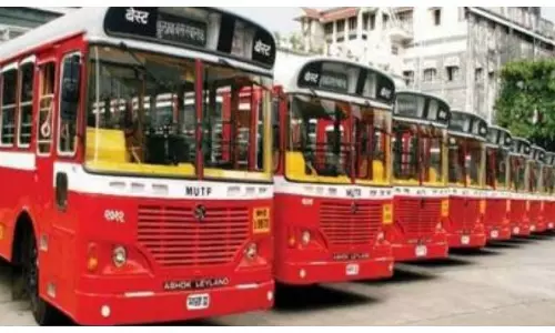 मुंबई में BEST की हड़ताल से रोज़ाना के सफ़र में रुकावट आने का खतरा है मुंबई में BEST की हड़ताल से रोज़ाना के सफ़र में रुकावट आने का खतरा है