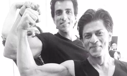 Sonu Sood की जन्मदिन की शुभकामनाओं पर शाहरुख खान की प्रतिक्रिया Sonu Sood की जन्मदिन की शुभकामनाओं पर शाहरुख खान की प्रतिक्रिया