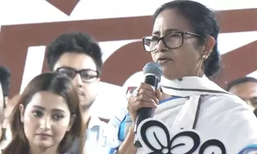ममता बनर्जी ने SIR फॉर्म स्वीकार करने के दावों को किया खारिज