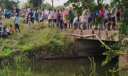 इंजीनियर की हत्या, नाले से शव बरामद इंजीनियर की हत्या, नाले से शव बरामद