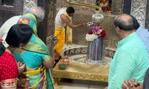 MP बृजमोहन अग्रवाल ने सपरिवार बाबा महाकाल के दर्शन किए