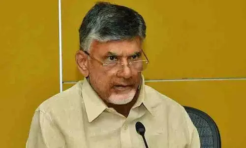 Naidu ने अधिकारियों को डेटा-आधारित सुशासन का निर्देश दिया