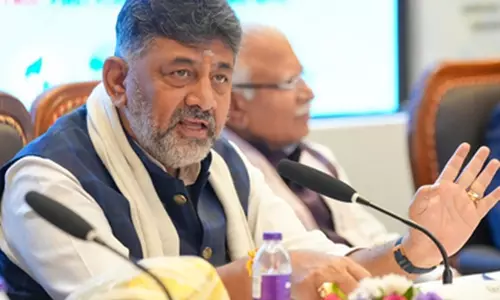 Karnataka के उपमुख्यमंत्री शिवकुमार ने नेतृत्व परिवर्तन की चर्चा खारिज की Karnataka के उपमुख्यमंत्री शिवकुमार ने नेतृत्व परिवर्तन की चर्चा खारिज की