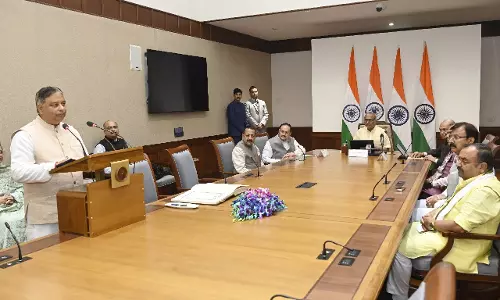वी.पी. राधाकृष्णन ने 2 राज्यसभा सदस्यों को शपथ दिलाई वी.पी. राधाकृष्णन ने 2 राज्यसभा सदस्यों को शपथ दिलाई