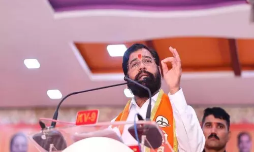 Eknath Shinde: मैं फेसबुक लाइव के लिए किसानों के बांधों पर जाता हूं, अन्य लोग इसे घर से करते हैं