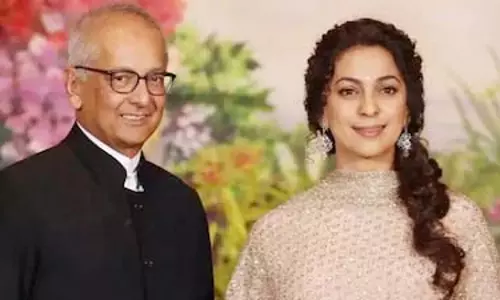 Juhi Chawla -मुंबई इवेंट में स्टाइलिश लुक में वायरल, फैंस हुए दीवाने Juhi Chawla -मुंबई इवेंट में स्टाइलिश लुक में वायरल, फैंस हुए दीवाने