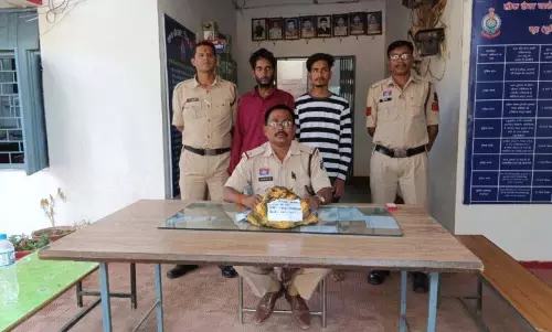 CG BREAKING: 464 नशीली कैप्सूल के साथ दो तस्कर गिरफ्तार CG BREAKING: 464 नशीली कैप्सूल के साथ दो तस्कर गिरफ्तार
