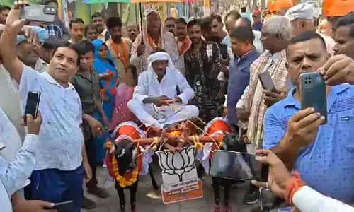 Bhagalpur रैली में अनोखा स्वागत: बकरी गाड़ी और चायवाला
