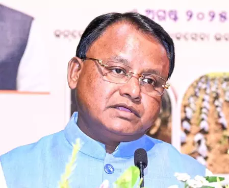 CM माझी का दावा है कि नवीन ने नुआपाड़ा के मतदाताओं के भरोसे को धोखा दिया है CM माझी का दावा है कि नवीन ने नुआपाड़ा के मतदाताओं के भरोसे को धोखा दिया है