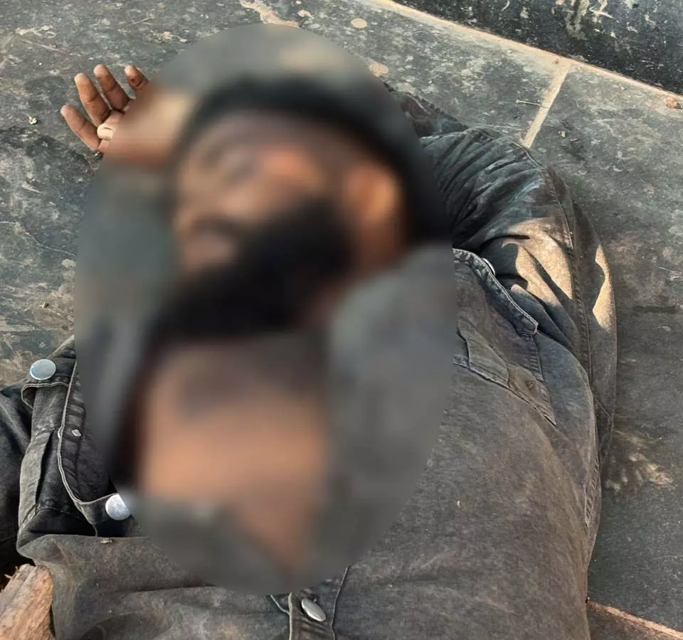 दुर्ग में लेबर ठेकेदार की हत्या, 6 आरोपियों को पुलिस ने लिया हिरासत में दुर्ग में लेबर ठेकेदार की हत्या, 6 आरोपियों को पुलिस ने लिया हिरासत में