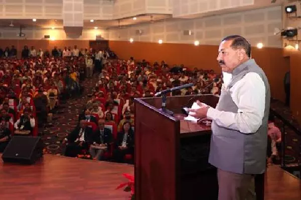 आर्थिक वृद्धि और हरित नीति के संगम में भारत अग्रणी: केंद्रीय मंत्री जितेंद्र सिंह आर्थिक वृद्धि और हरित नीति के संगम में भारत अग्रणी: केंद्रीय मंत्री जितेंद्र सिंह