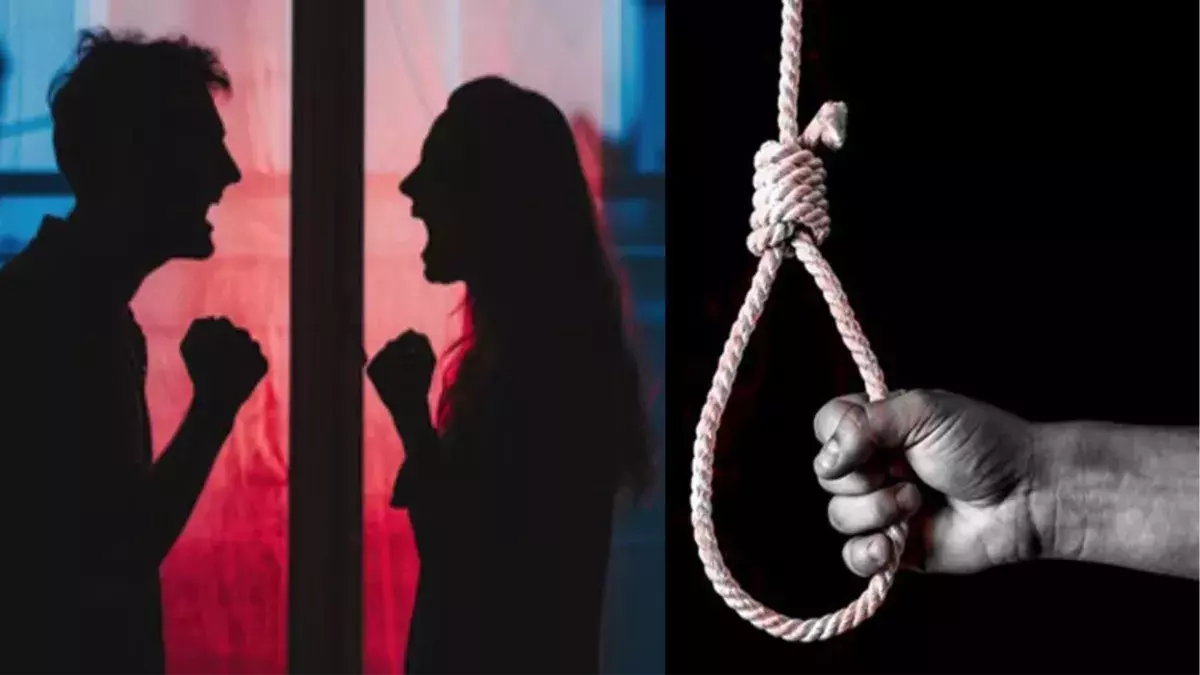 Mirzapur: गुल्लक को लेकर झगड़ा, विवाहिता ने फंदे से लगाई जान Mirzapur: गुल्लक को लेकर झगड़ा, विवाहिता ने फंदे से लगाई जान