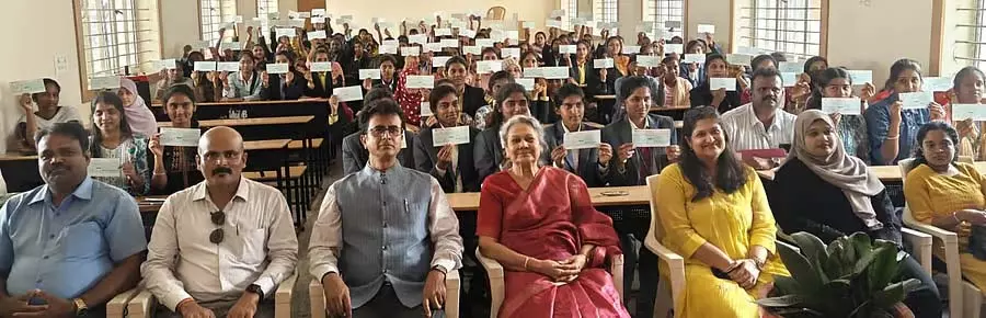 Hoskote : 122 लड़कियों के लिए ₹6.10 लाख की स्कॉलरशिप Hoskote : 122 लड़कियों के लिए ₹6.10 लाख की स्कॉलरशिप