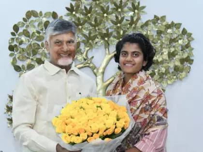 Andhra Pradesh की बड़ी घोषणा, श्री चरणी को नकद और सरकारी नौकरी का तोहफा Andhra Pradesh की बड़ी घोषणा, श्री चरणी को नकद और सरकारी नौकरी का तोहफा