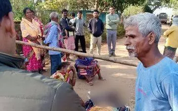 Chaibasa में बालू तस्करी का विरोध करने पर युवक की कुचलकर हत्या Chaibasa में बालू तस्करी का विरोध करने पर युवक की कुचलकर हत्या