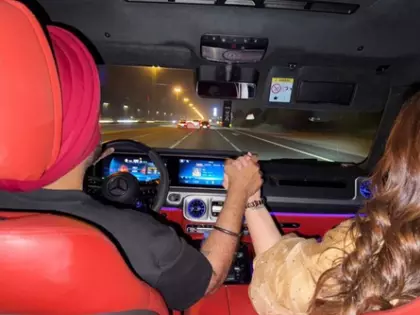 Ammy Virk ने अपनी सरदारनिये को सालगिरह पर बधाई दी Ammy Virk ने अपनी सरदारनिये को सालगिरह पर बधाई दी