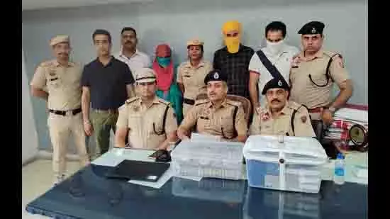 इमिग्रेशन रैकेट चलाने वाला MBA ग्रेजुएट पंचकूला पुलिस के शिकंजे में इमिग्रेशन रैकेट चलाने वाला MBA ग्रेजुएट पंचकूला पुलिस के शिकंजे में