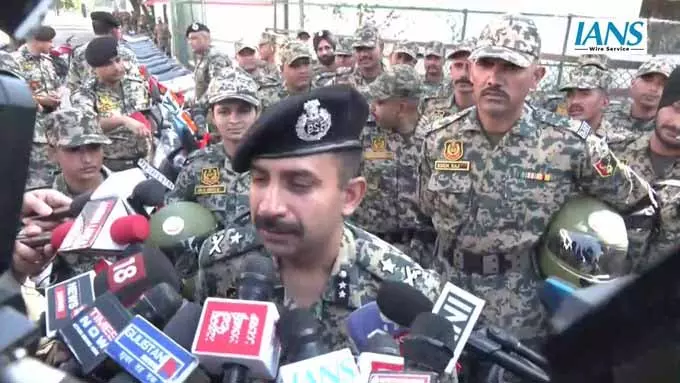 पहली बार BSF मैराथन का आयोजन, DG बीएसएफ दलजीत सिंह चौधरी करेंगे फ्लैग ऑफ पहली बार BSF मैराथन का आयोजन, DG बीएसएफ दलजीत सिंह चौधरी करेंगे फ्लैग ऑफ
