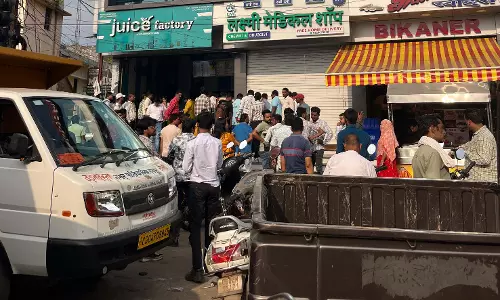 रायपुर : सड़क हादसे में 4 लोगों की मौत रायपुर : सड़क हादसे में 4 लोगों की मौत