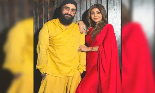 60 करोड़ की धोखाधड़ी मामले में बढ़ सकती हैं शिल्पा शेट्टी और राज कुंद्रा की मुश्किलें, जांच में मिले अहम सुराग 60 करोड़ की धोखाधड़ी मामले में बढ़ सकती हैं शिल्पा शेट्टी और राज कुंद्रा की मुश्किलें, जांच में मिले अहम सुराग