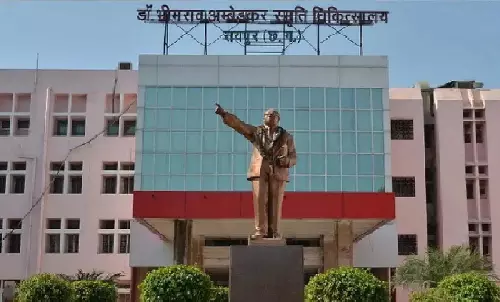 मेकाहारा हॉस्पिटल के डस्टबिन में नवजात का शव मिला