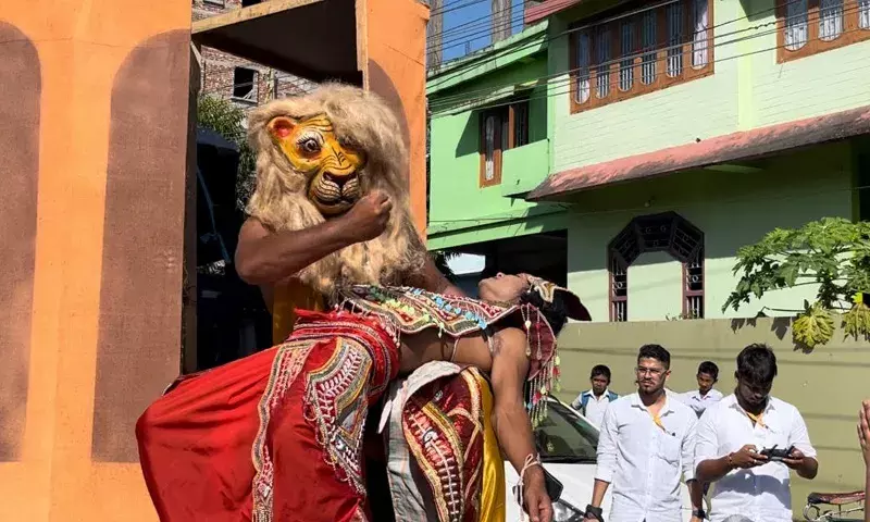 Assam: पाठशाला रास महोत्सव ने सांस्कृतिक रैली के साथ स्वर्ण जयंती मनाई