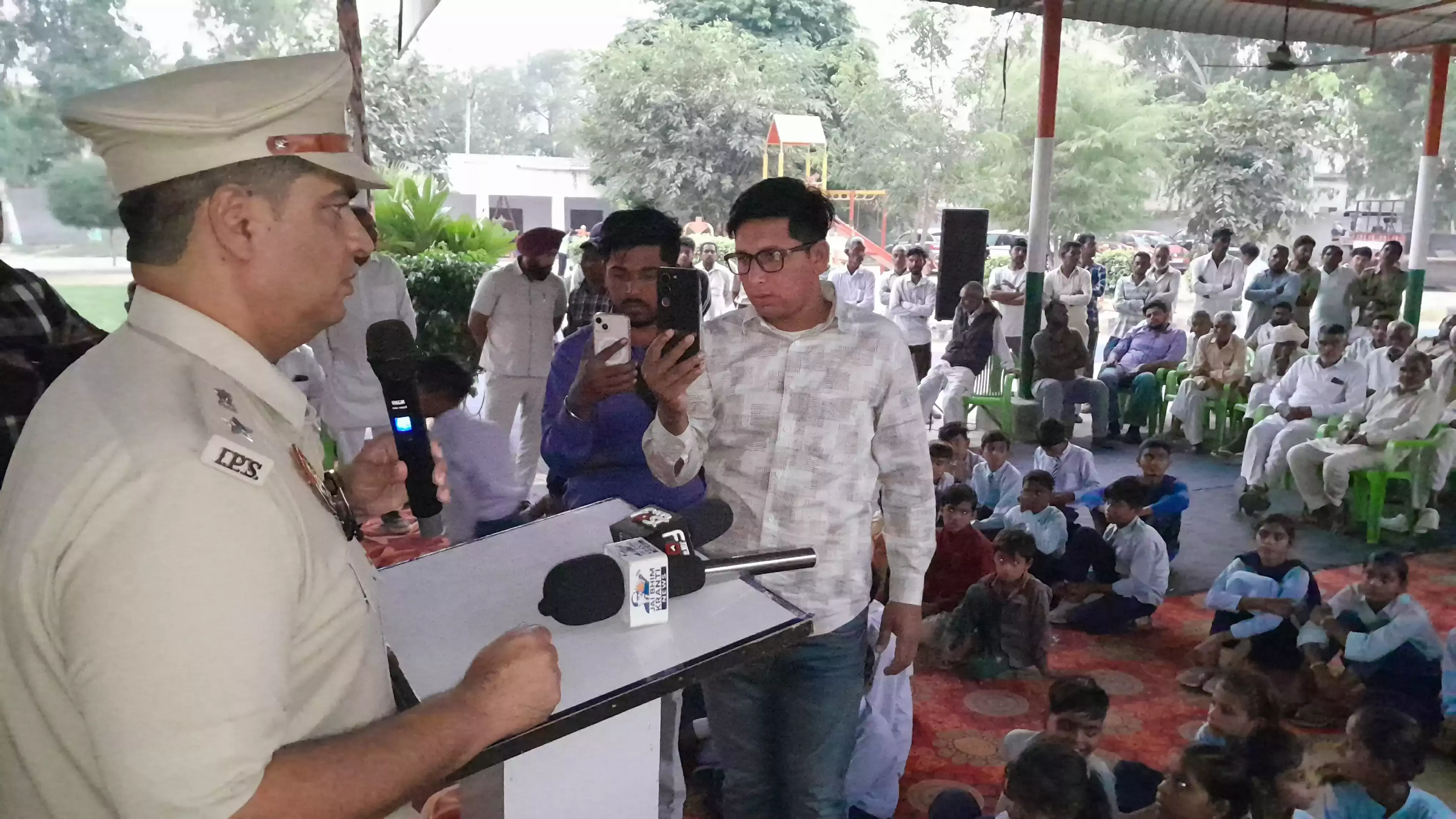 Sirsa: सिरसा एसपी ने नशा मुक्त समाज को लेकर किया आह्वान Sirsa: सिरसा एसपी ने नशा मुक्त समाज को लेकर किया आह्वान