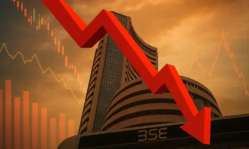 Mumbai: शेयर बाजार खुलते ही गिरा, निवेशकों में मची अफरातफरी Mumbai: शेयर बाजार खुलते ही गिरा, निवेशकों में मची अफरातफरी