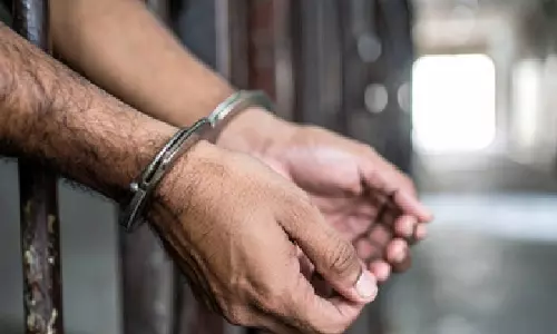 Kerala: सबरीमाला सोना चोरी मामले में SIT ने चौथी गिरफ्तारी की Kerala: सबरीमाला सोना चोरी मामले में SIT ने चौथी गिरफ्तारी की