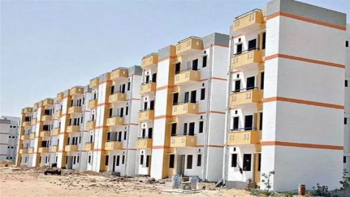 Prayagraj: गरीबों को मिलेगा घर, 12532 आवास बनाने का लक्ष्य Prayagraj: गरीबों को मिलेगा घर, 12532 आवास बनाने का लक्ष्य