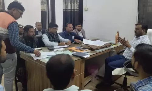 Bareilly: भारी मतदाता संख्या के कारण मीरगंज के बूथों में बदलाव Bareilly: भारी मतदाता संख्या के कारण मीरगंज के बूथों में बदलाव