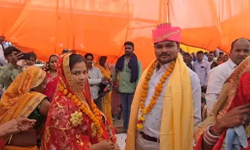 Bareilly: सामूहिक निकाह में जोड़ों को मिला दैनिक उपयोग का सामान Bareilly: सामूहिक निकाह में जोड़ों को मिला दैनिक उपयोग का सामान