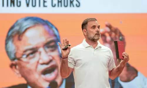 BJP के बड़े नेता राहुल गांधी के वोट चोरी के आरोप का खंडन करेंगे