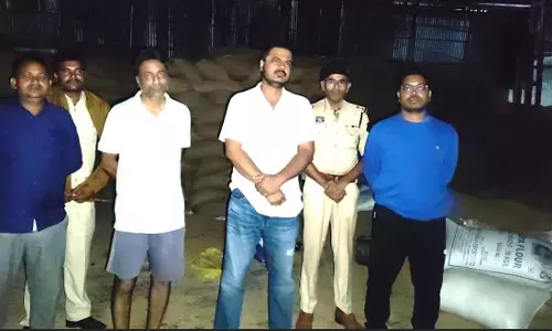 कोचिया के घर से 1265 बोरी अवैध धान जब्त