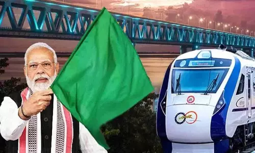 PM Modi कल वाराणसी का दौरा करेंगे, चार नई वंदे भारत एक्सप्रेस ट्रेनों को हरी झंडी दिखाएंगे