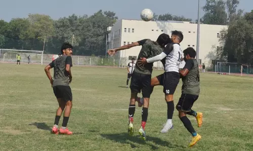 उभरते फुटबॉल सितारों ने Karnal सेमीफाइनल में हर किक का फायदा उठाया उभरते फुटबॉल सितारों ने Karnal सेमीफाइनल में हर किक का फायदा उठाया