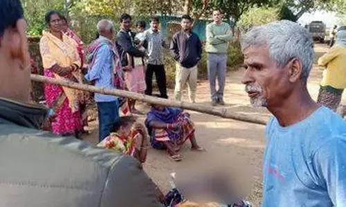 Chaibasa में बालू तस्करी का विरोध करने पर युवक की कुचलकर हत्या Chaibasa में बालू तस्करी का विरोध करने पर युवक की कुचलकर हत्या
