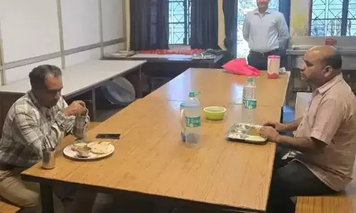 Haldwani: एसएसपी मंजुनाथ ने जवानों के साथ मैस में किया भोजन