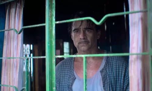 बैलेड ऑफ ए स्मॉल प्लेयर’ में Colin Farrell चमके, लेकिन कहानी बिखरी हुई बैलेड ऑफ ए स्मॉल प्लेयर’ में Colin Farrell चमके, लेकिन कहानी बिखरी हुई