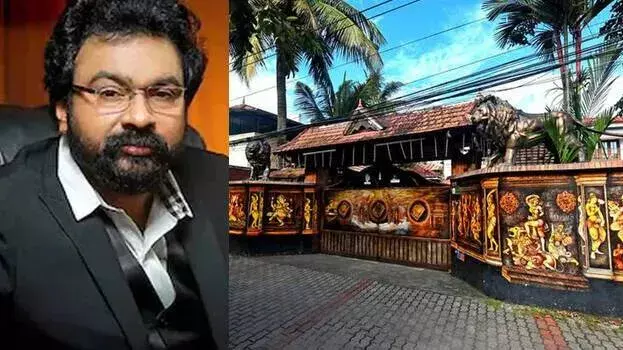 kerala: मोनसन मावुंकल के घर हुई चोरी, प्राचीन वस्तुओं का बड़ा नुकसान kerala: मोनसन मावुंकल के घर हुई चोरी, प्राचीन वस्तुओं का बड़ा नुकसान